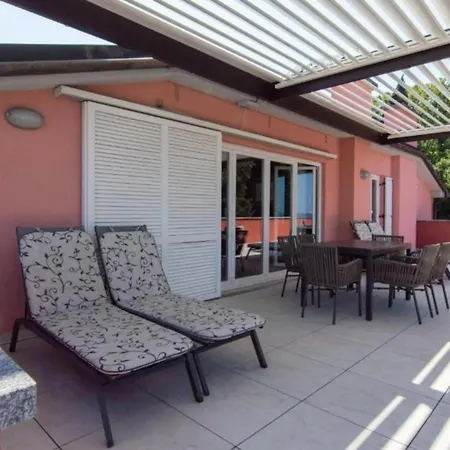 Apartment Marina Seaview Penthouse Burin 120