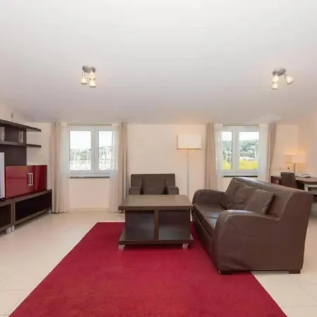 Marina Seaview Penthouse Burin 120 *