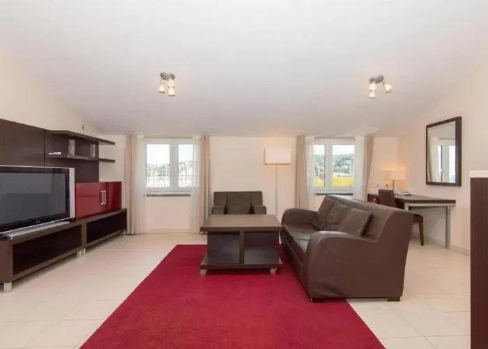 Marina Seaview Penthouse Burin 120 *